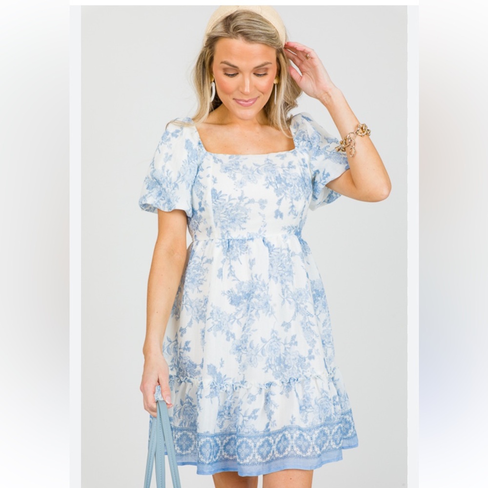 NWOT Blu Pepper Light Blue Floral Mini Dress. Size M